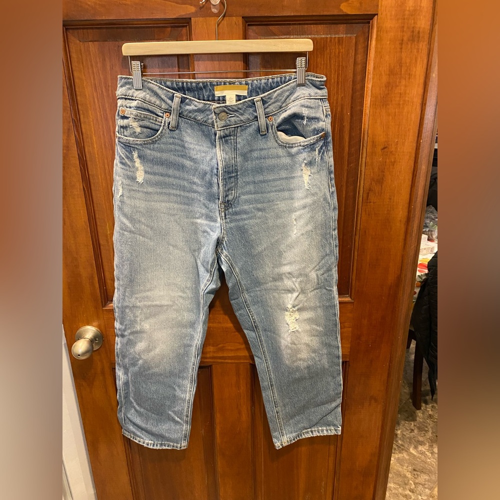 Women’s Blue Distressed Jeans